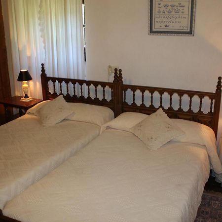 Casona De Trevino Guest House Cosgaya Exterior foto