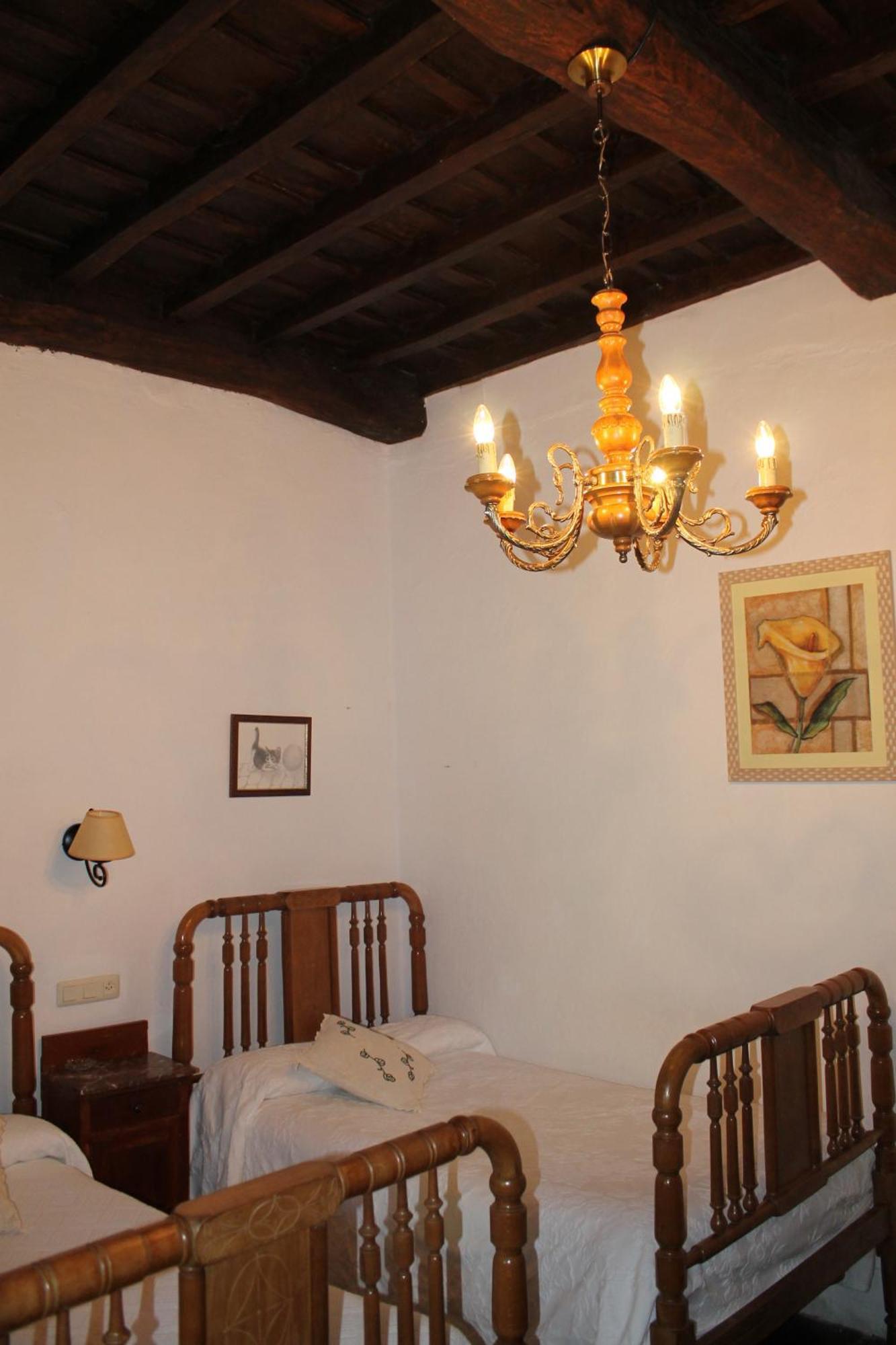 Casona De Trevino Guest House Cosgaya Exterior foto