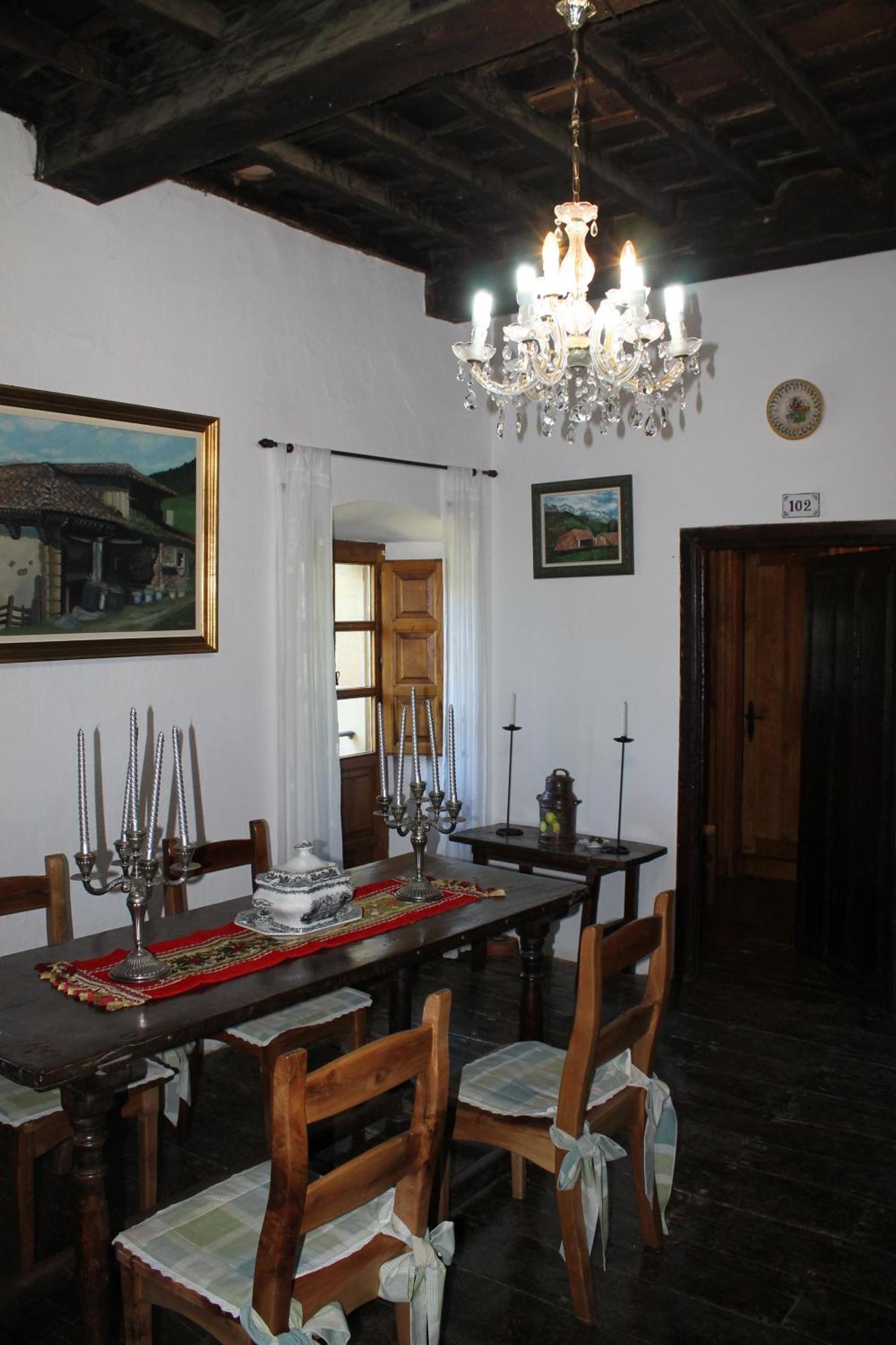Casona De Trevino Guest House Cosgaya Exterior foto